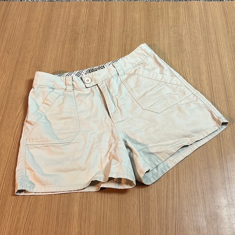 Khakis Shorts Beige size 8 100% Cotton with pockets